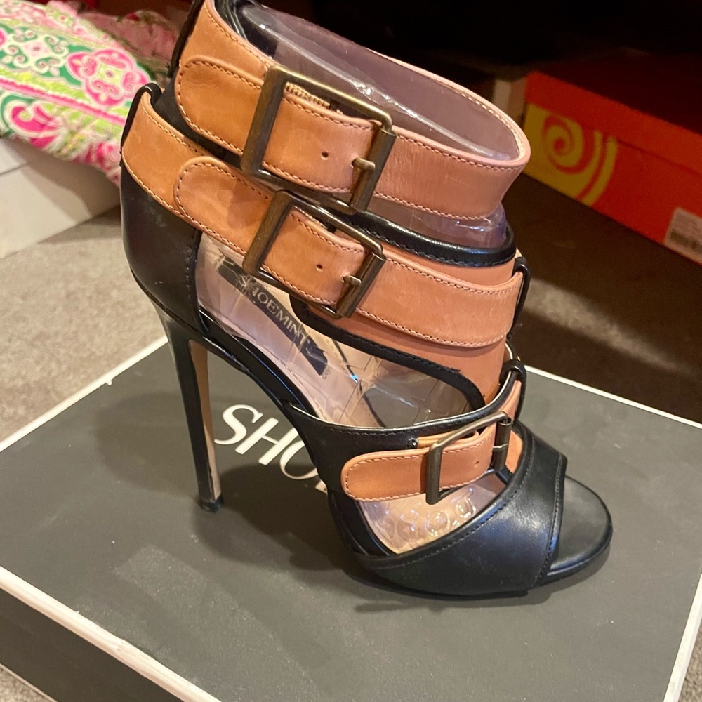 Shoemint Black and Tan Strappy Heels
